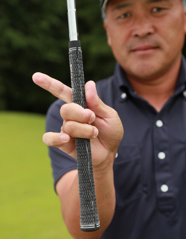 ベテランプロが教えるミスなく寄せる方法！右手の中指と薬指でタッチを出す