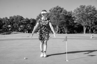 室内でできるパット練習法！悪いクセを直すには鏡を見ながらボールを打つ