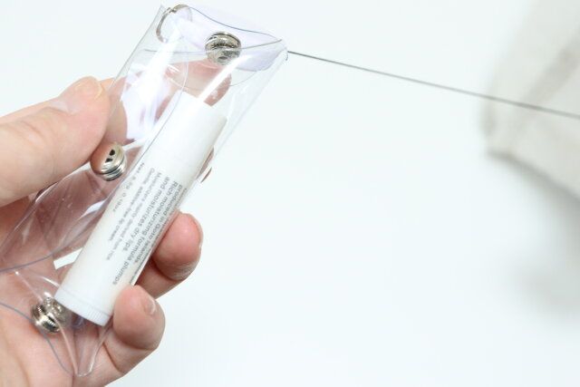 セリア PVCリール付ストラップポーチ リール