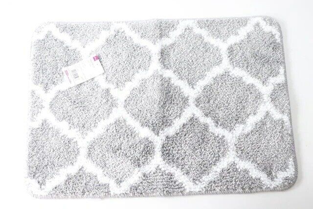 ダイソー フロアマット（モロッカン） パッケージ