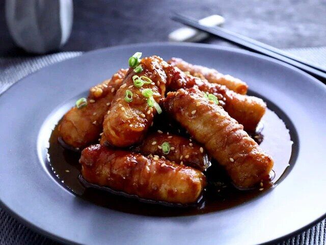 切り餅でつくる肉巻きチーズトッポギ