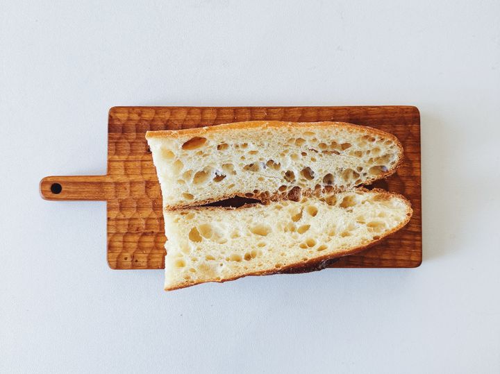 フライパン一つでOK！オムレツのっけタルティーヌの簡単レシピ【パン好きなsumire.のバゲットサンドのレシピ vol.42〜レシピで旅するヨーロッパ〜】