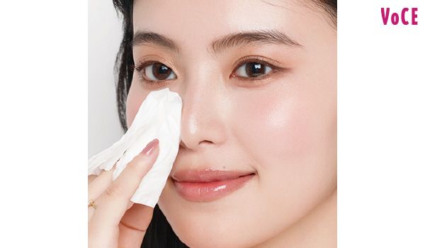 崩れた部分をティッシュでオフ&オフした部分にUVを