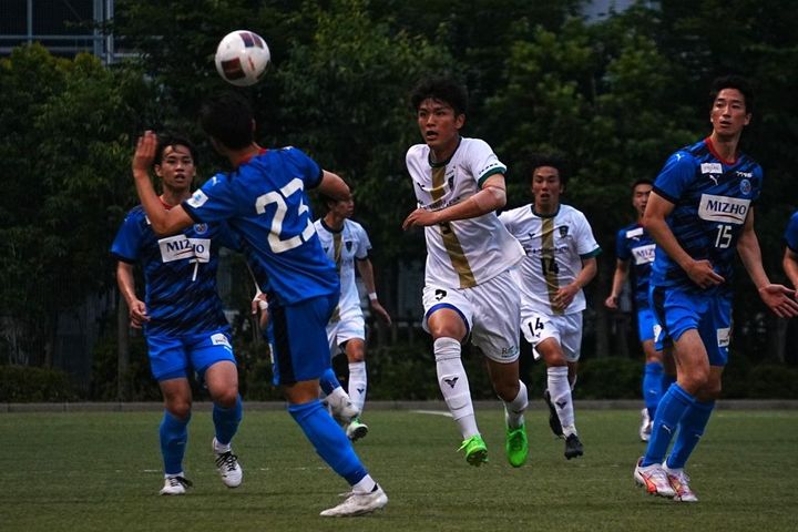 Jリーガーになった同期との差「俺は地域リーグです。だけど…」今季出身地帰還の23歳FWが語る夢