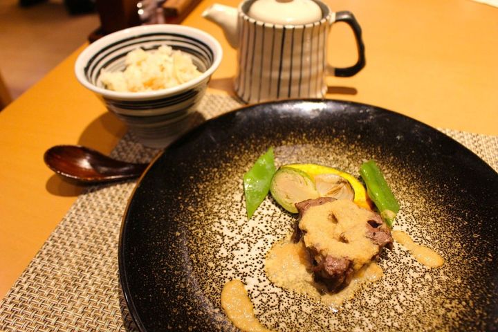 国産牛フィレ肉の網焼き 季節ん温野菜 御殿場天野醤油と玉葱の和風ソース