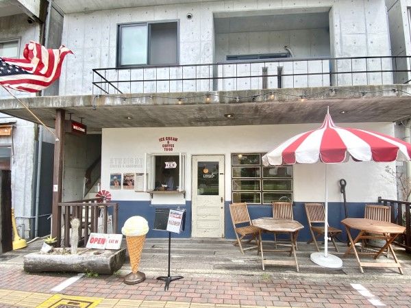 STRAIGHT COFFEE & SANDWICHの外観