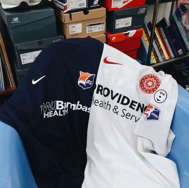 アメリカ女子サッカーリーグのジャージ