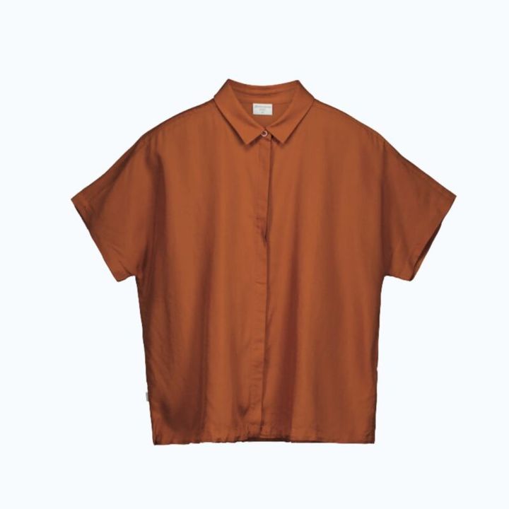 フーディインの冷感素材ブラウスは夏のワークウエアに。地球に優しい再生繊維、テンセル™リヨセルを100％使用。