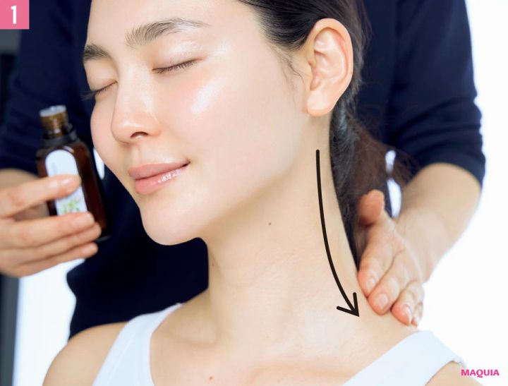 乾燥、たるみ、くすみも即解消！ 人気俳優もご指名、岡野瑞恵さんがメイクルームで実践する“お支度”_13