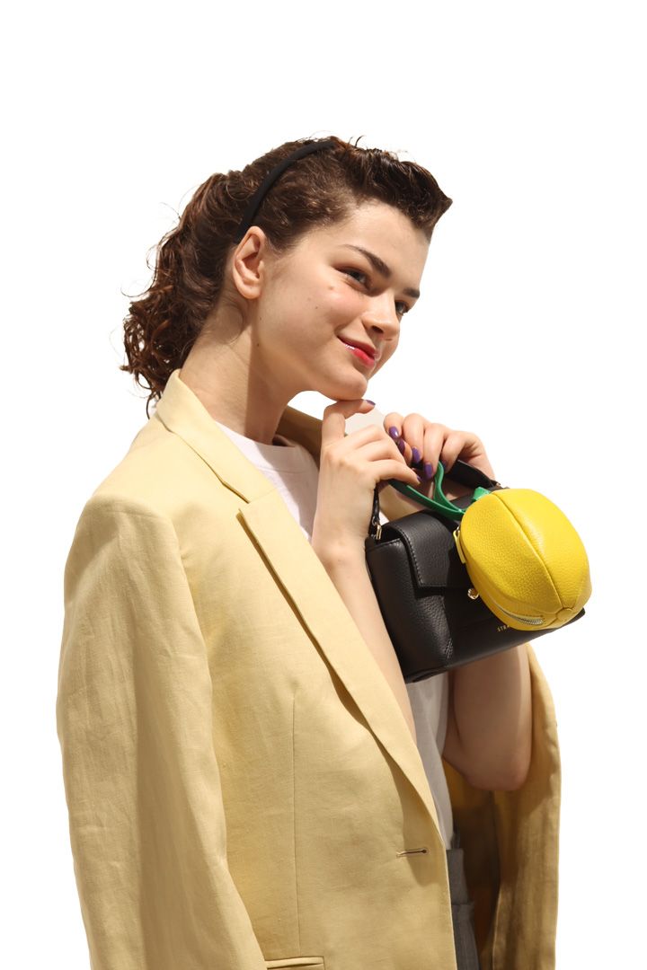 ひとつだけに選べない！バッグ2個持ちがおしゃれなコーデ5選