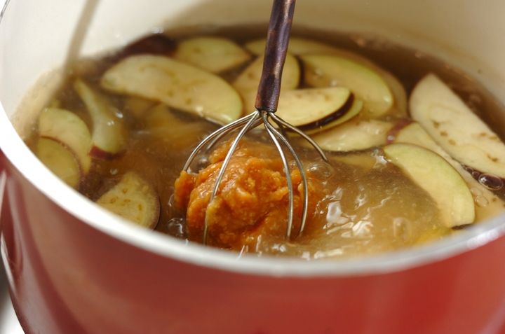 ナスとミョウガのみそ汁の作り方2