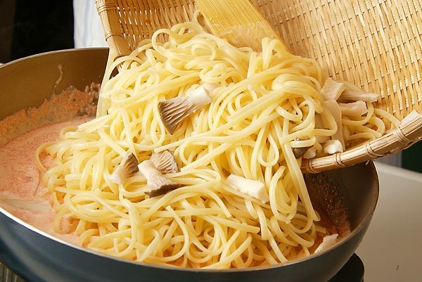 カンタン濃厚！タラコクリームパスタの作り方3