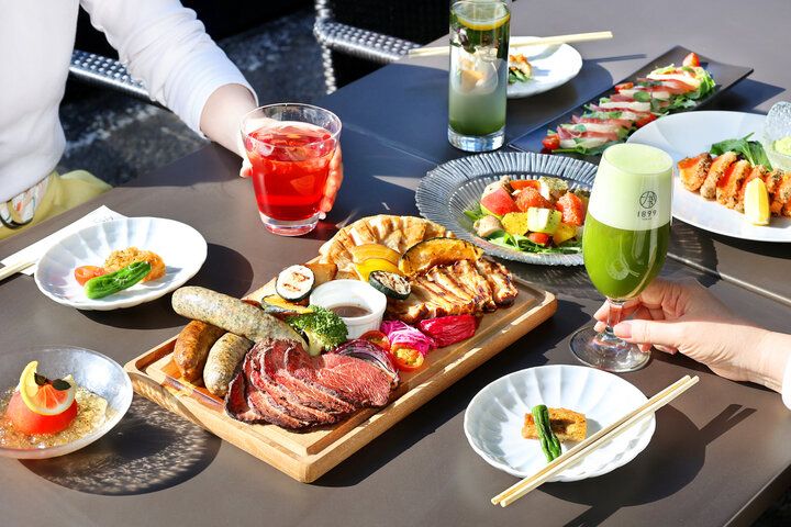 テラス席で味わう、抹茶づくしのアフタヌーンティー「レストラン1899お茶の水」