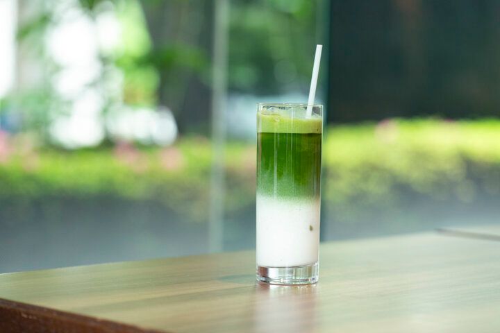 テラス席で味わう、抹茶づくしのアフタヌーンティー「レストラン1899お茶の水」