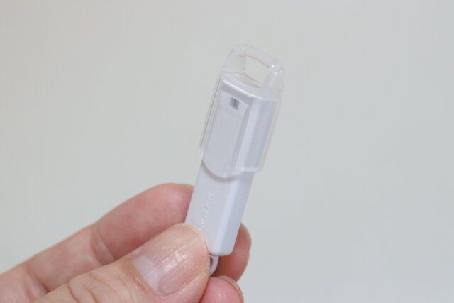 セリア 衛生的に携帯できるキャップ付ミニホイッスル キャップ