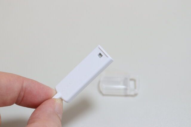 セリア 衛生的に携帯できるキャップ付ミニホイッスル