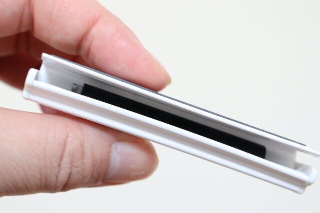 ダイソー 差し込みメモクリップ（8.2cm、マグネット付き） 内部の構造