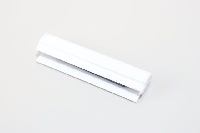 ダイソー 差し込みメモクリップ（8.2cm、マグネット付き） 