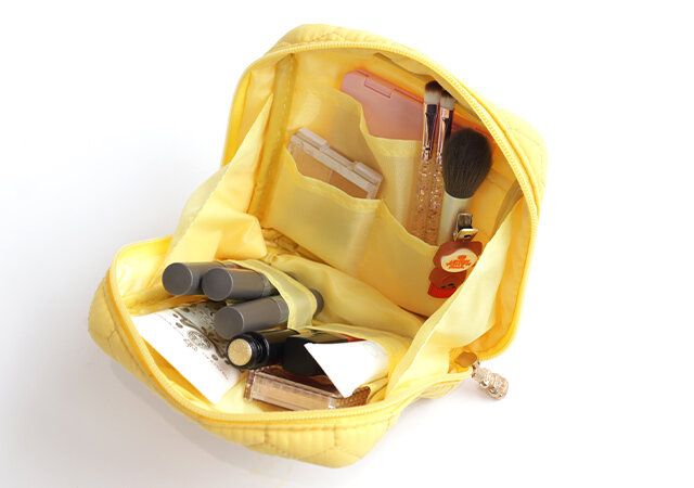 宝島社付録のマノアハニー＆ミードのキルティングポーチ4