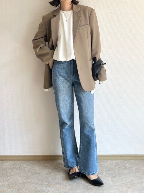 ジャケット合わせで上品に