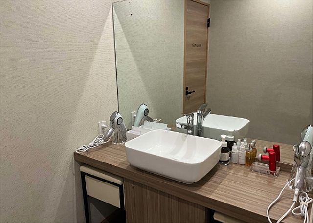 女性専用パウダーコーナー