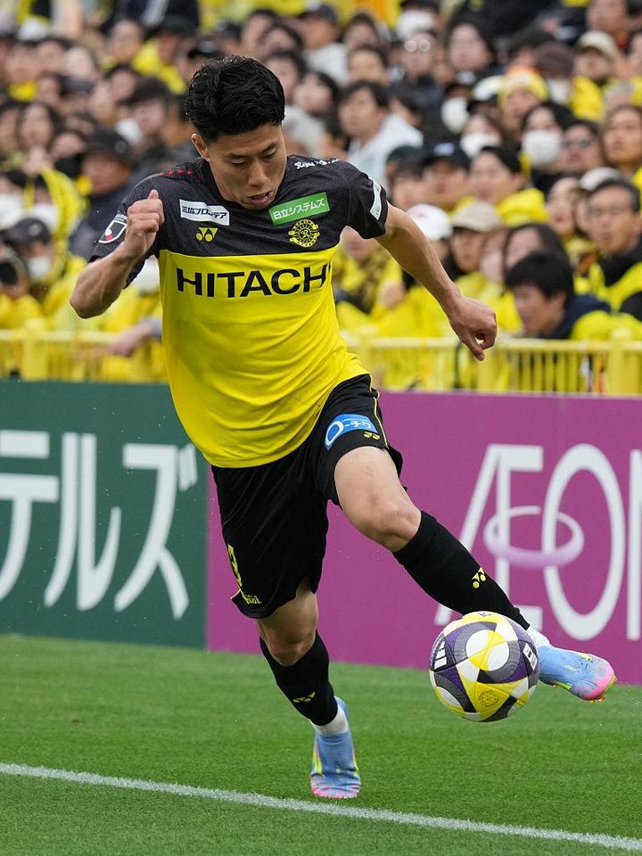 サッカー日本代表、全選手の契約メーカーと着用スパイク一覧（2025年6月シリーズ完全版）