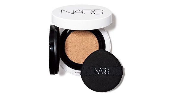 NARS ライトリフレクティング セラムクッションファンデーション
