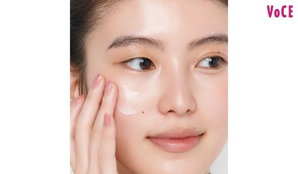 毛穴カバー下地を小刻みルンバ塗り