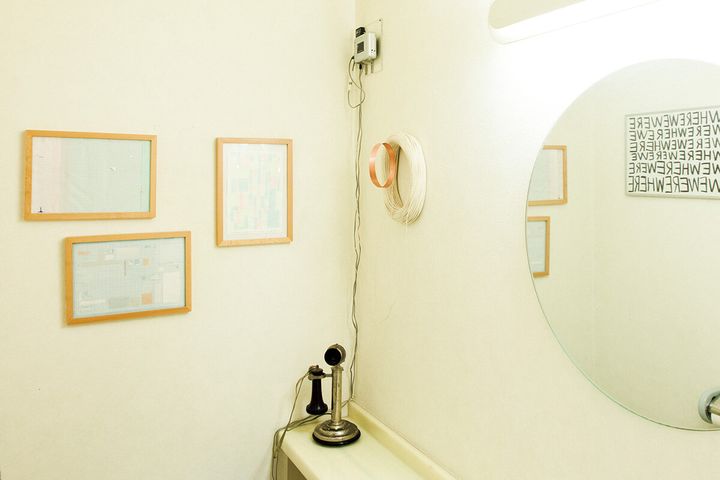 アーティスト・毛利悠子《Shirohebi》