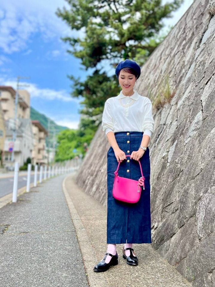 ベレー帽：⑦と同じ、ニットポロ・スカート・バッグ：SHIPS、ネックレス：ear PAPLLLONNER、Tストラップシューズ：MOHI