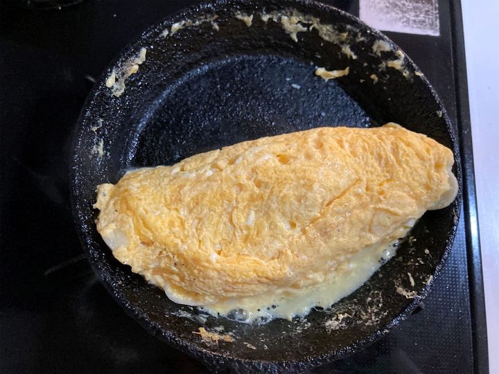 上下をひっくり返したオムレツ