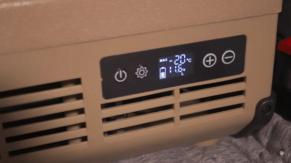 4日も氷が溶けない驚異の保冷力！コールマンの「スチールベルトクーラー」が優秀すぎる！