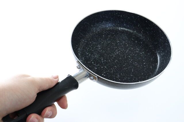 ガス用マーブルコーティングフライパン（18cm） サイズ感