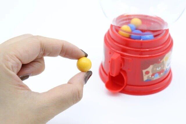 ダイソーのレトロなカプセルトイ