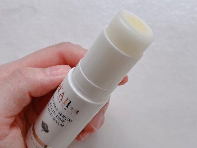 ダルバ ダブルセラムオールインワンマルチバーム キャップを外した状態