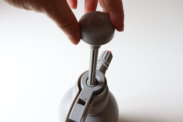 ダイソー お掃除用大容量スプレー（2L、泡タイプ） ポンプ