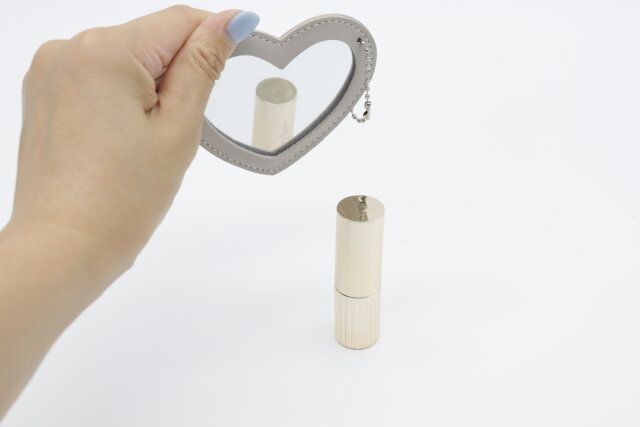 ダイソーのハートのミラーキーホルダーは映り良好