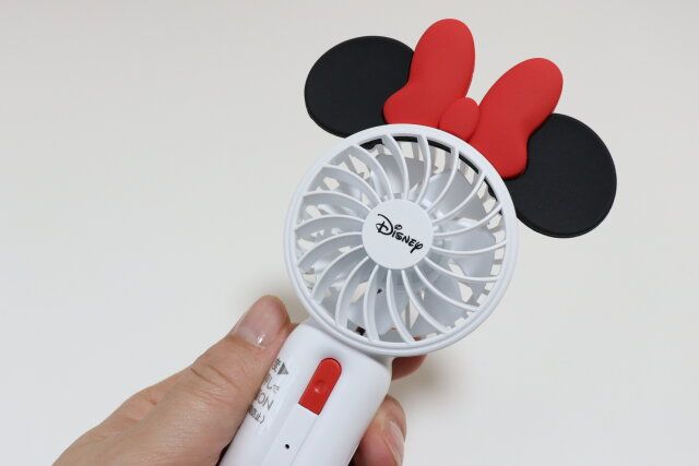 扇風機、ストラップ付（ミッキー／ミニー） デザイン