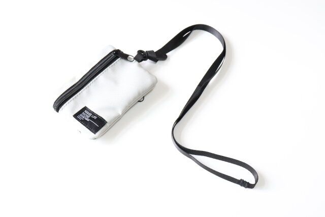 ダイソーのストラップ付 ウォレットミニポーチのビジュアル