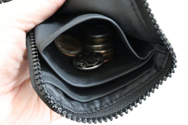 L型財布 小銭収納