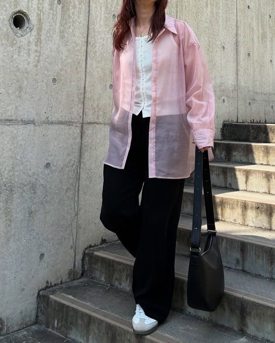 しまむらのホワイトの「ホックタンクトップ」