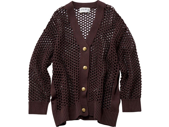 レリタージュマルティニークのブラウンに金ボタンがアクセントのクロシェニットカーディガン