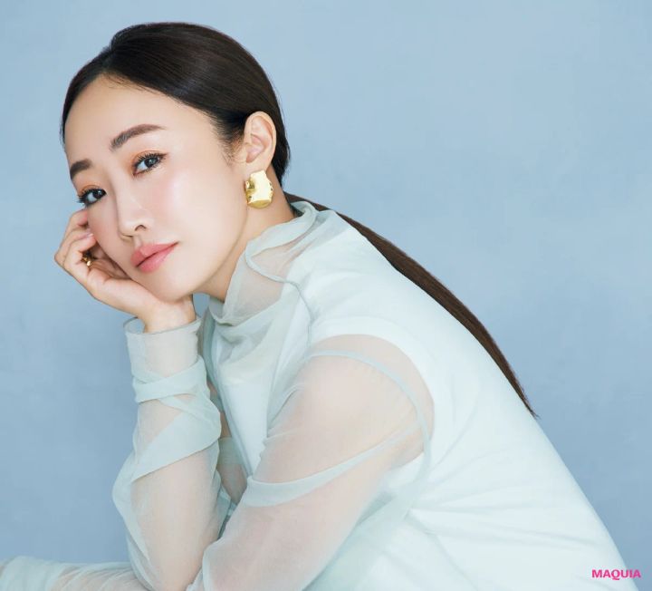 寝るときは髪を全上げ＆夜アイロンも欠かさない！ 神崎 恵さんの美髪メソッド