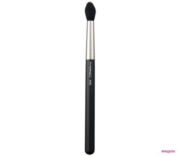 チャコットの“究極スポンジ”、M·A·Cの名品ブラシも。河嶋 希さんが惚れ込むメイクツール5選_6