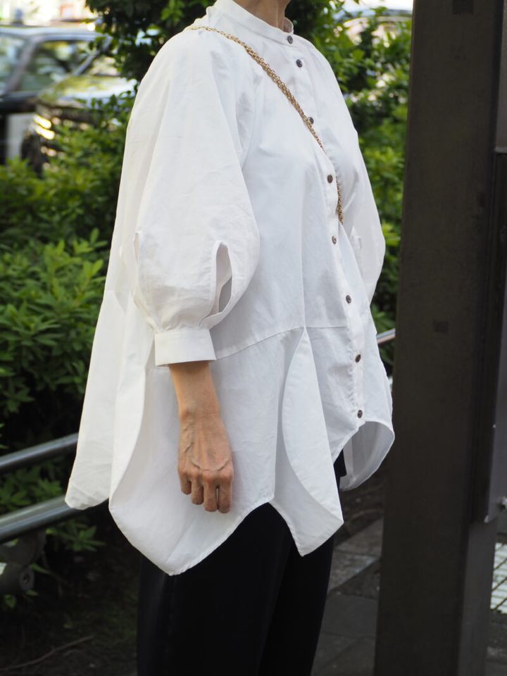 エンフォルドのシャツ