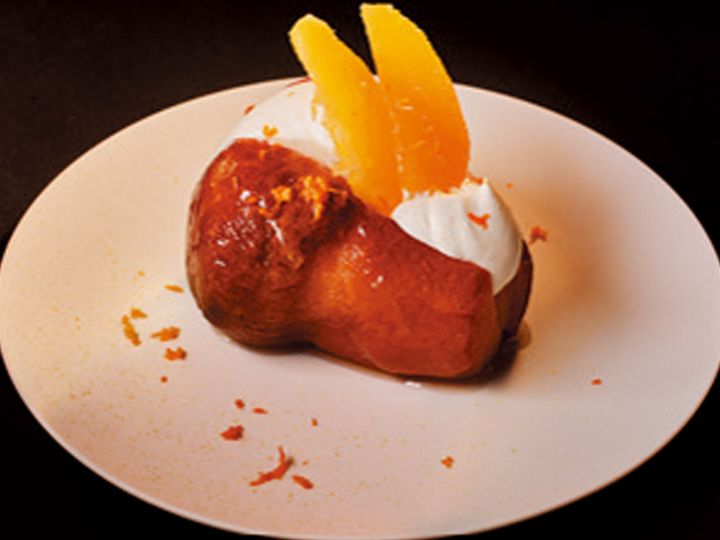 表参道『SPICA』のナポリ風の“ババ”