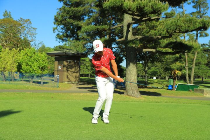 ピンに寄せたいときは試してみて！男子プロが打ち方を状況別に解説