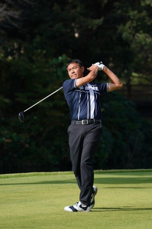 飛距離をアップさせるには？大きなタメと右足の蹴りで飛ばす！