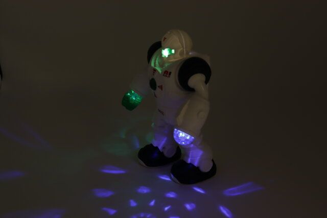 ダイソー 電動ロボット 使用例