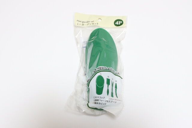 ダイソーのミニガーデンセット4Pのパッケージ
